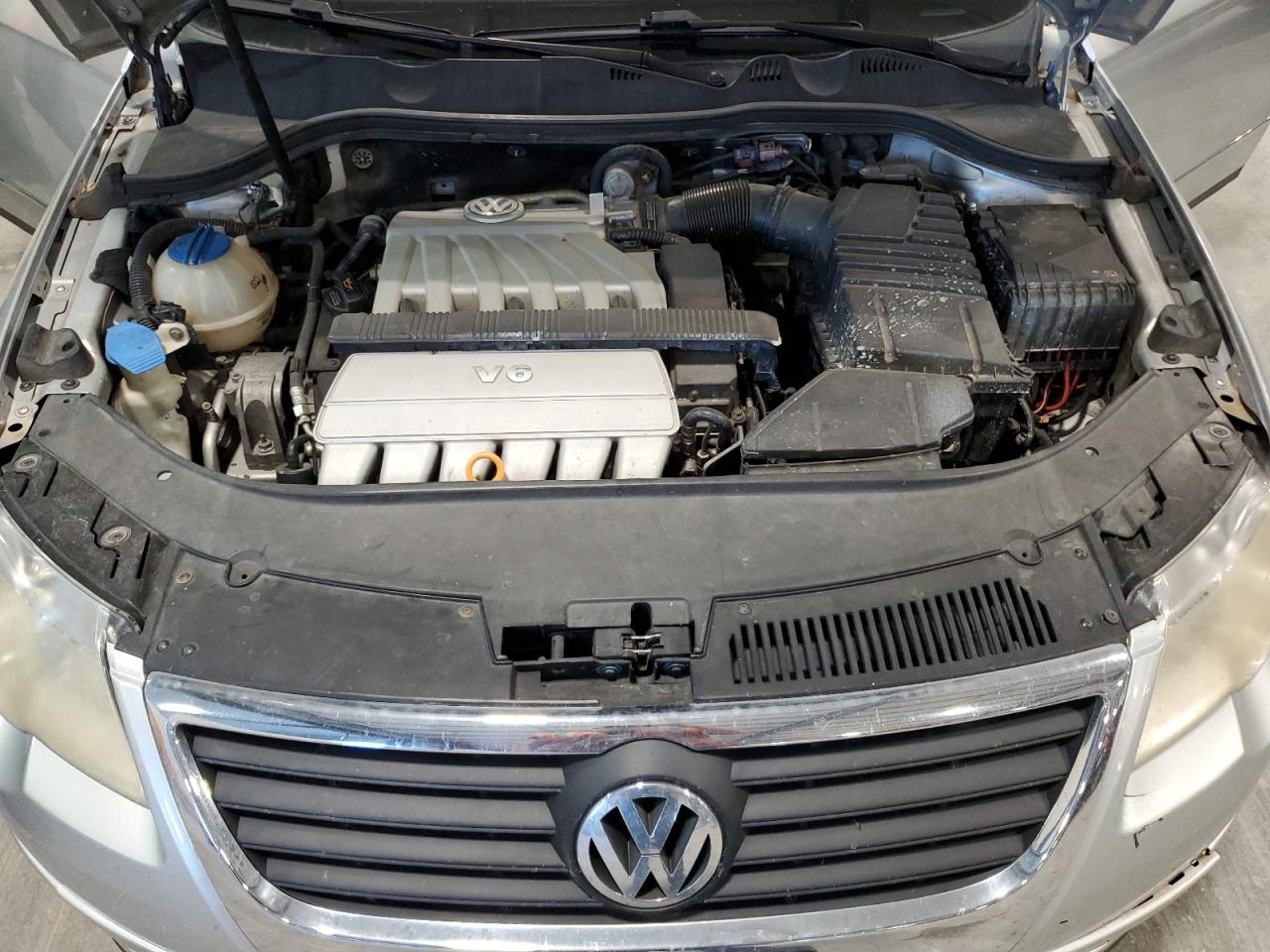2006 Volkswagen Passat 3.6L Sport VIN: WVWCU73C46P105110 Lot: 62768345