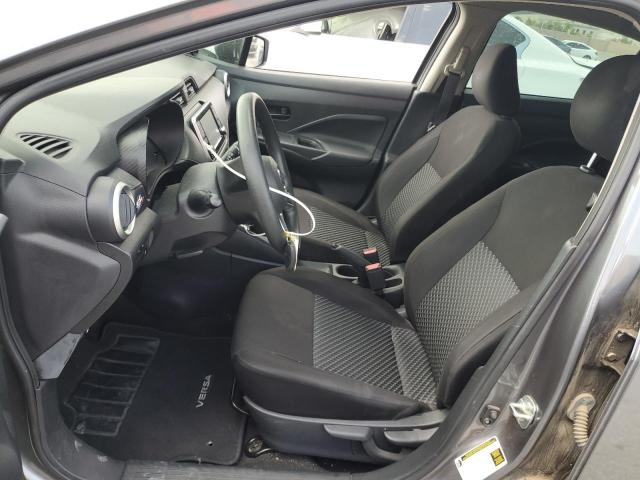  NISSAN VERSA 2021 Серый