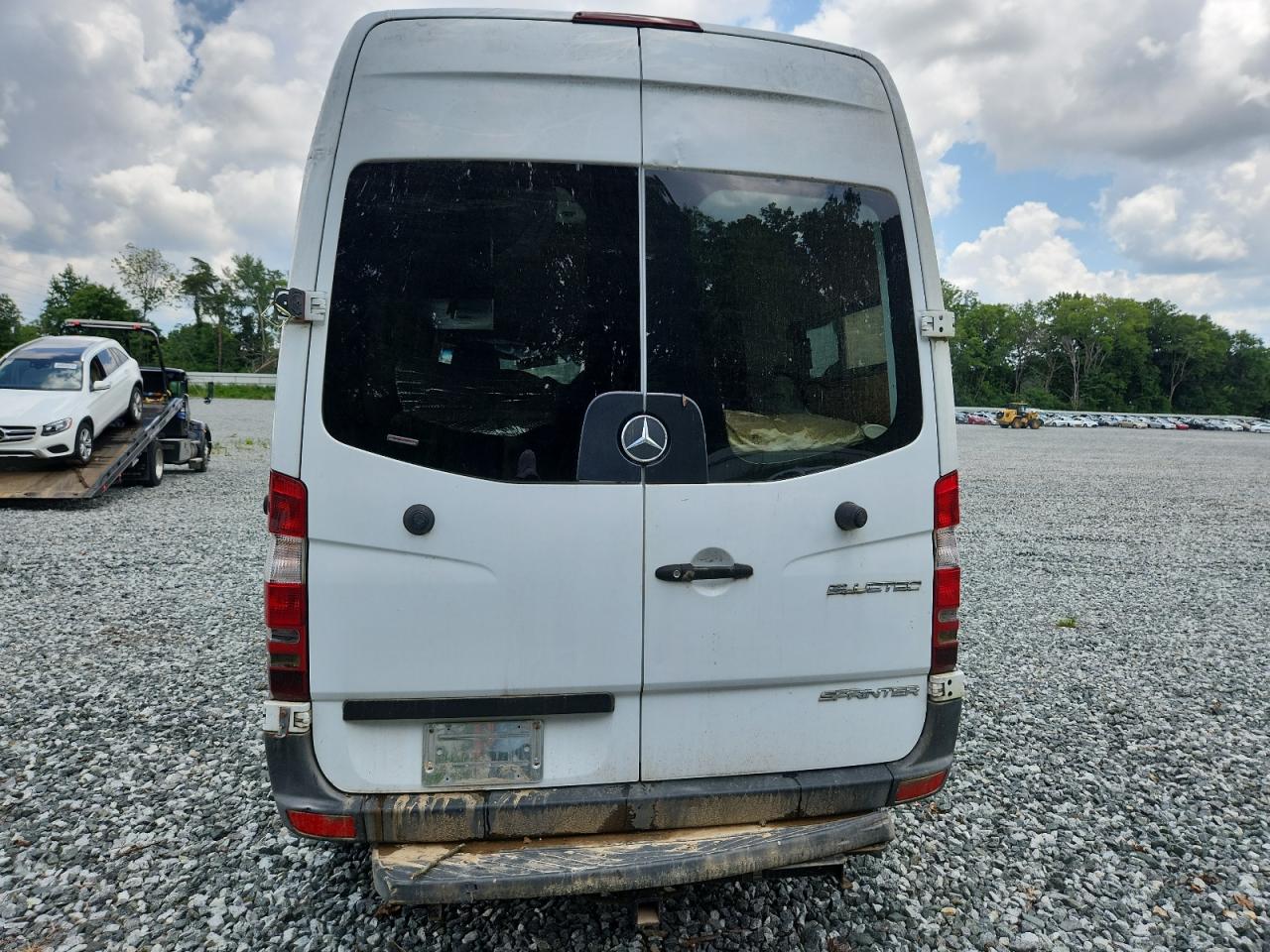 2014 Mercedes-Benz Sprinter 2500 VIN: WD3PE7DC0E5843990 Lot: 64412605