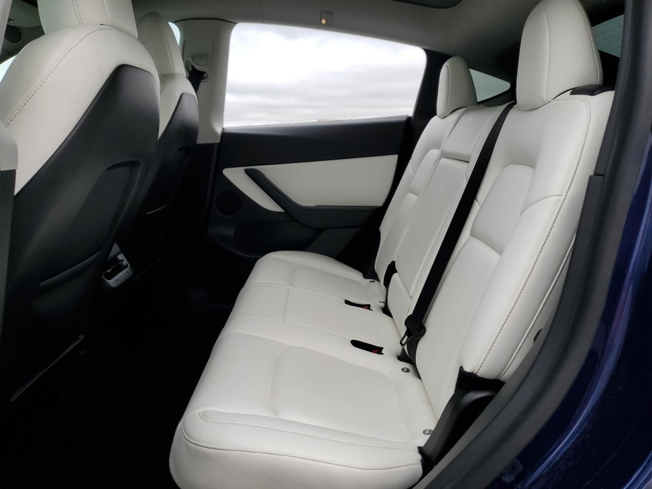 2020 Tesla Model Y VIN: 5YJYGDEE5LF044771 Lot: 63818875