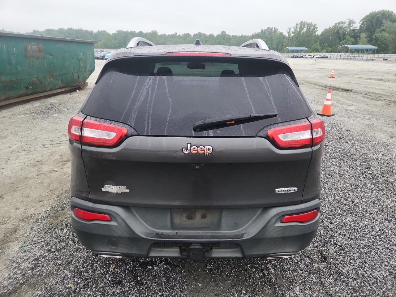 2016 Jeep Cherokee Latitude VIN: 1C4PJLCS0GW207554 Lot: 63740375