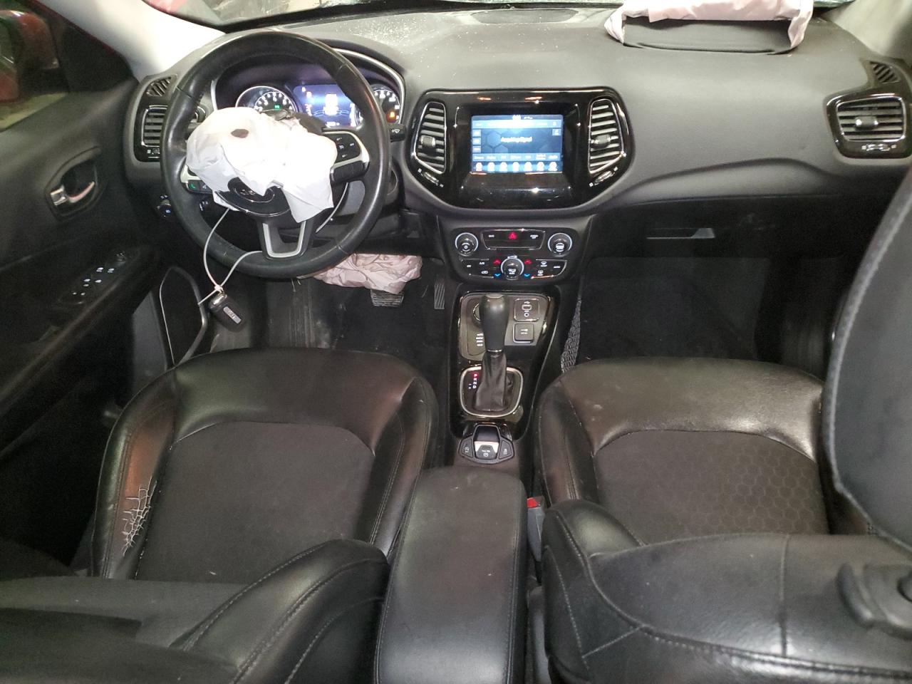 2018 Jeep Compass Latitude VIN: 3C4NJDBB9JT395079 Lot: 64191745