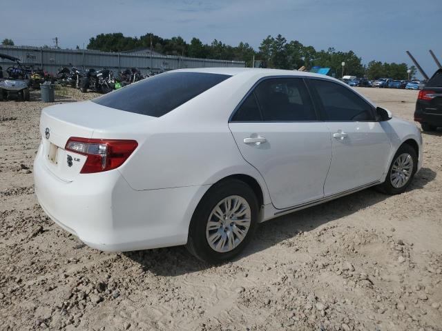  TOYOTA CAMRY 2013 Biały