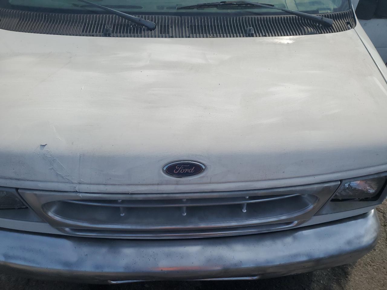 2000 Ford Econoline E350 Super Duty Wagon VIN: 1FBSS31L7YHB82648 Lot: 66702325