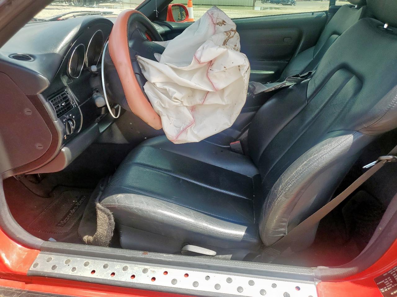 2000 Mercedes-Benz Slk 230 Kompressor VIN: WDBKK47F2YF156715 Lot: 63873805