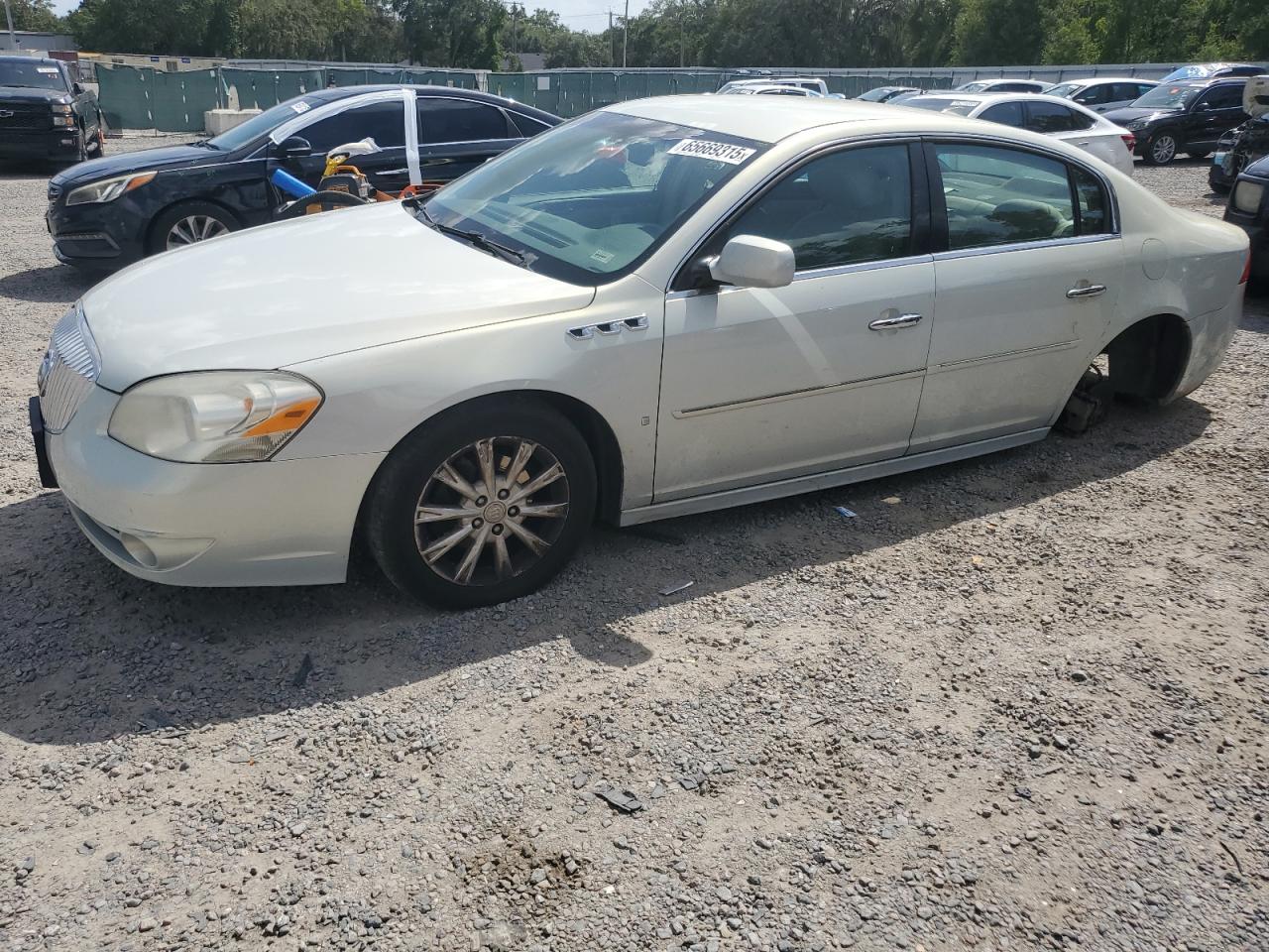 1G4HC5EM7AU105336 BUICK LUCERNE 2010 BEIGE Photo 1
