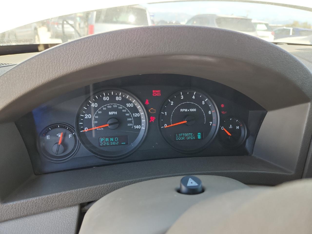 2005 Jeep Grand Cherokee Laredo VIN: 1J4GR48K05C581016 Lot: 67260725