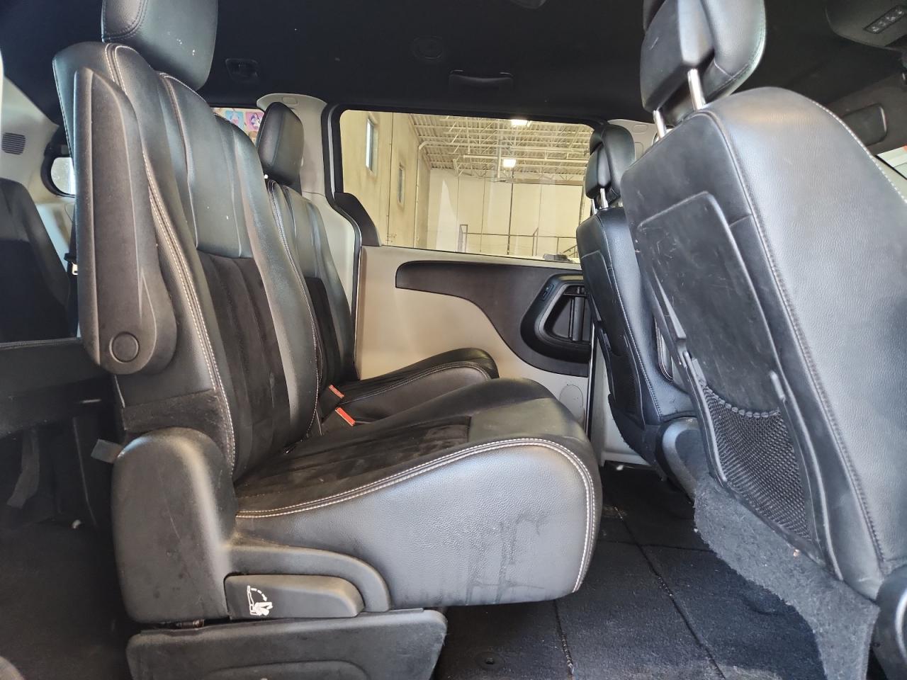 2017 Dodge Grand Caravan Sxt VIN: 2C4RDGCGXHR750097 Lot: 65078195
