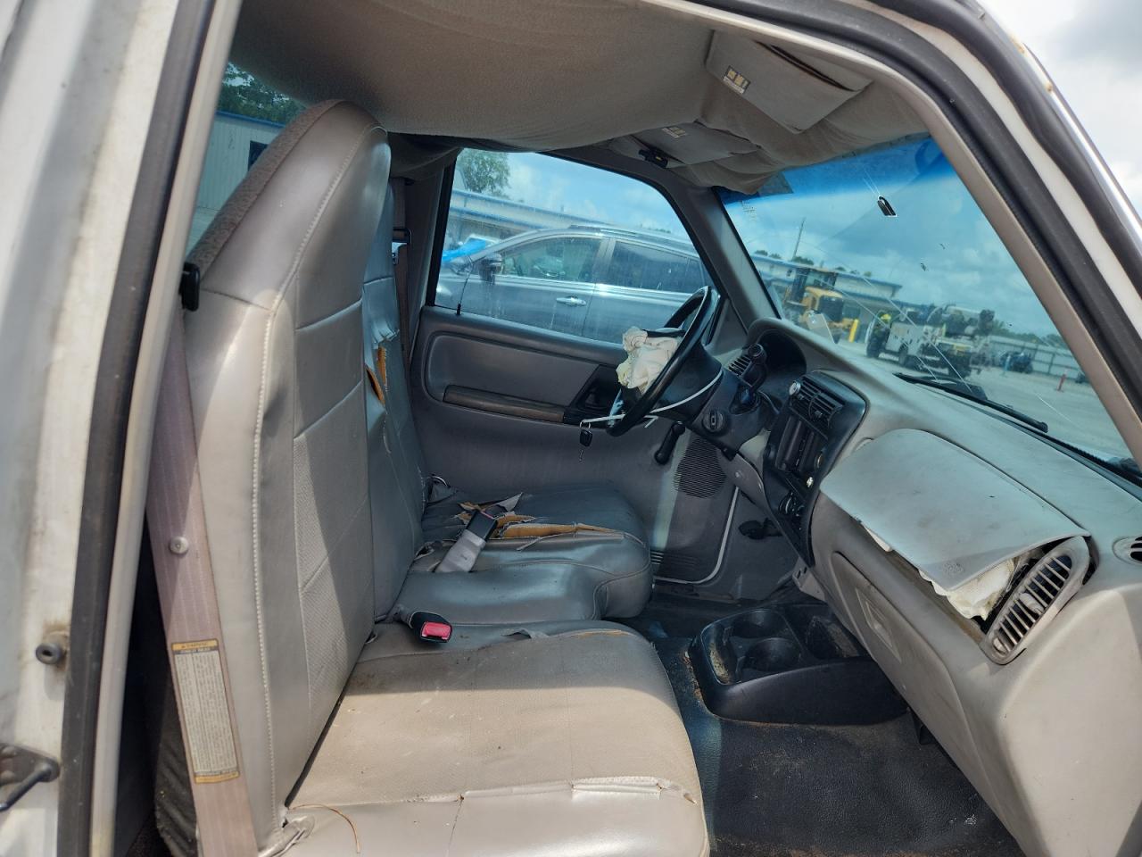 1999 Ford Ranger VIN: 1FTYR10VXXTA98828 Lot: 63062485