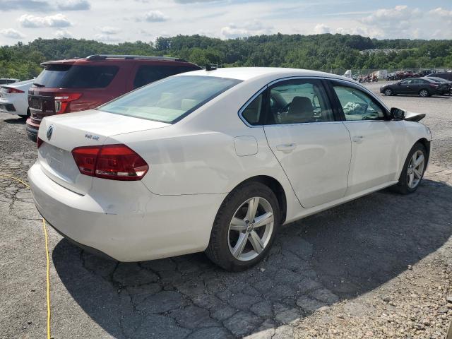  VOLKSWAGEN PASSAT 2014 Biały