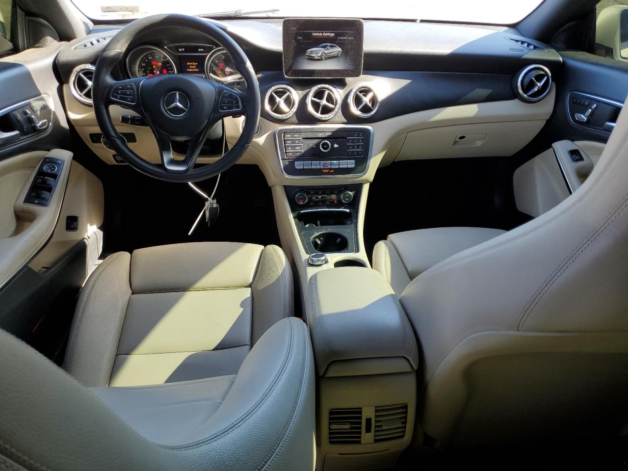 wddsj4eb3jn658655 WDDSJ4EB3JN658655 2018 Mercedes-Benz Cla 250