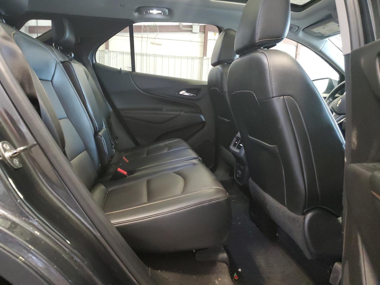 2020 Chevrolet Equinox Premier VIN: 3GNAXXEV5LS500690 Lot: 64811065