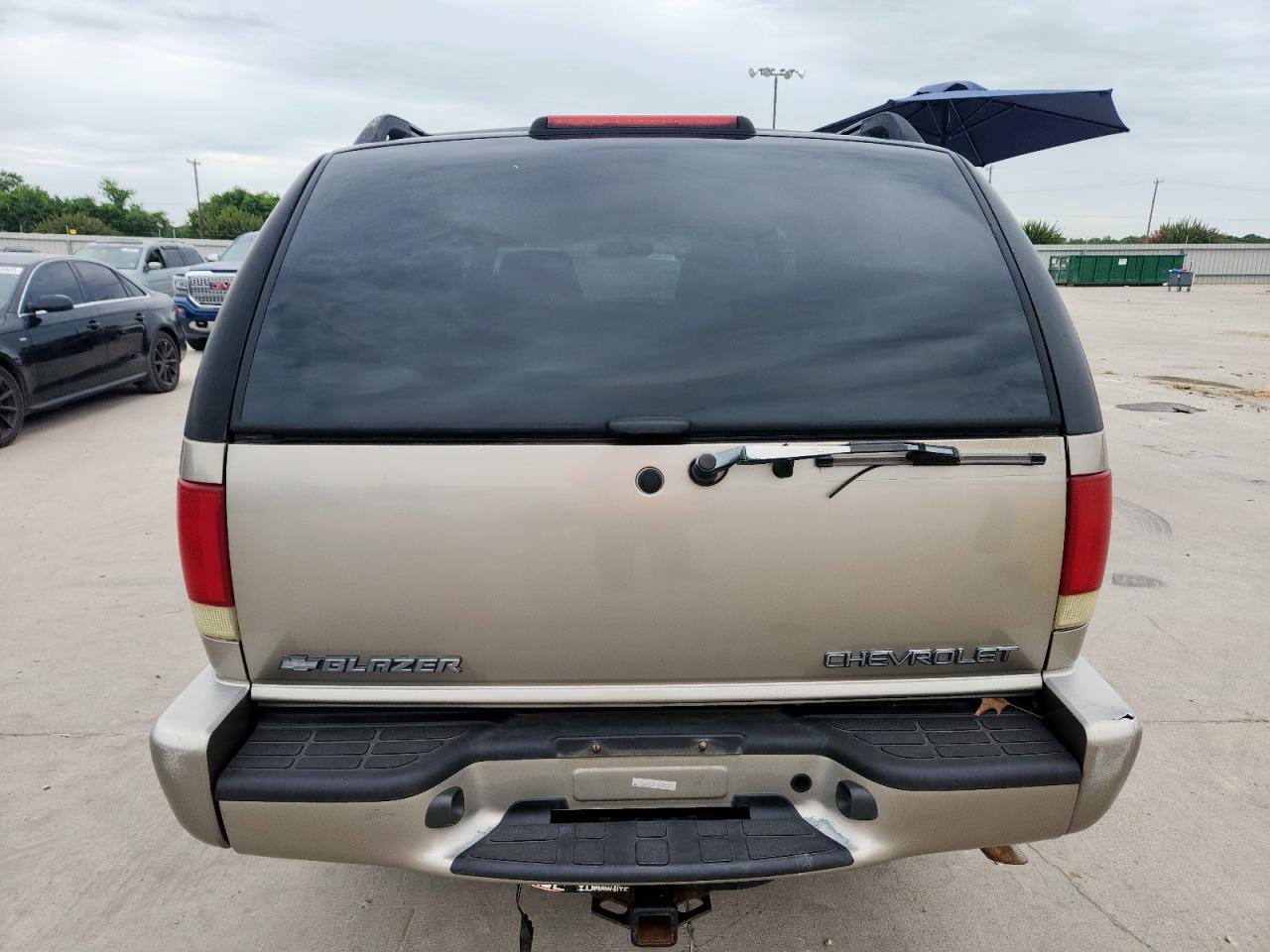 2002 Chevrolet Blazer VIN: 1GNCS13W32K129233 Lot: 63417545