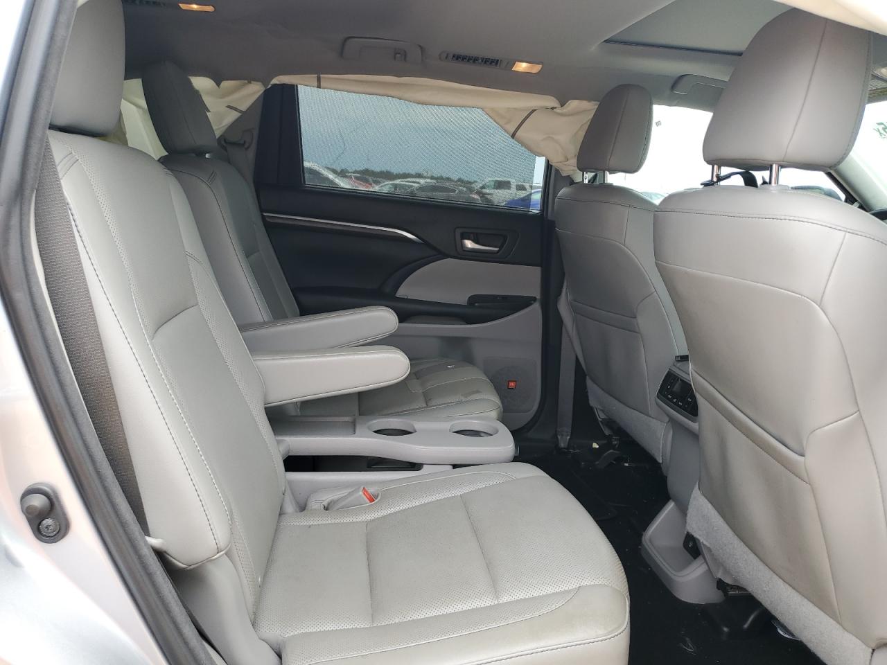 2015 Toyota Highlander Limited VIN: 5TDYKRFH4FS112997 Lot: 65013715