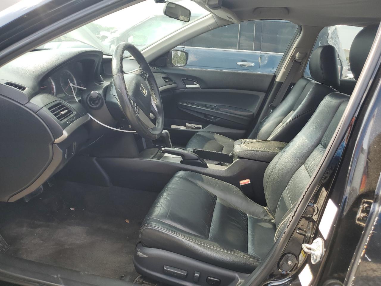 2011 Honda Accord Se VIN: 1HGCP2F65BA045868 Lot: 65665835