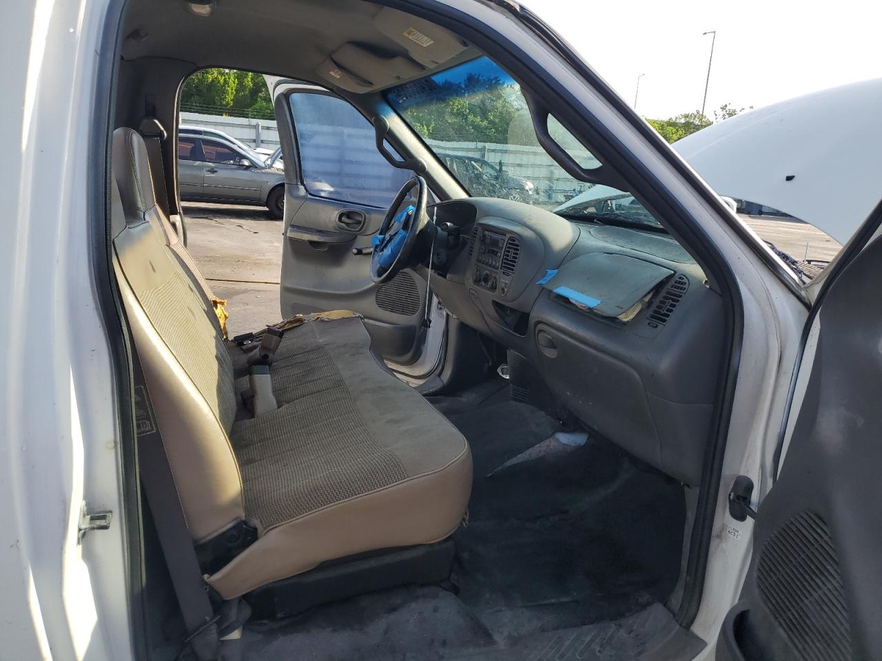 2002 Ford F150 VIN: 1FTRF17242KA57215 Lot: 62465565