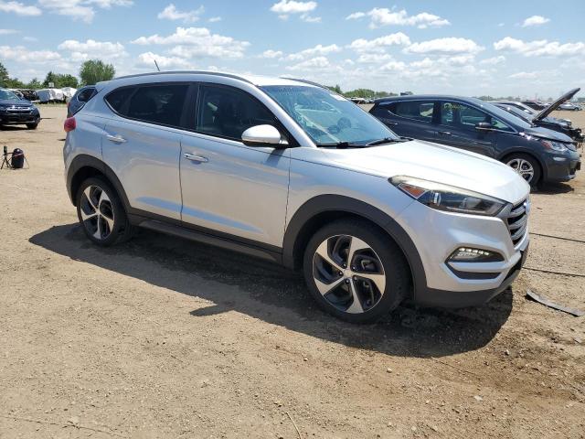  HYUNDAI TUCSON 2016 Серебристый