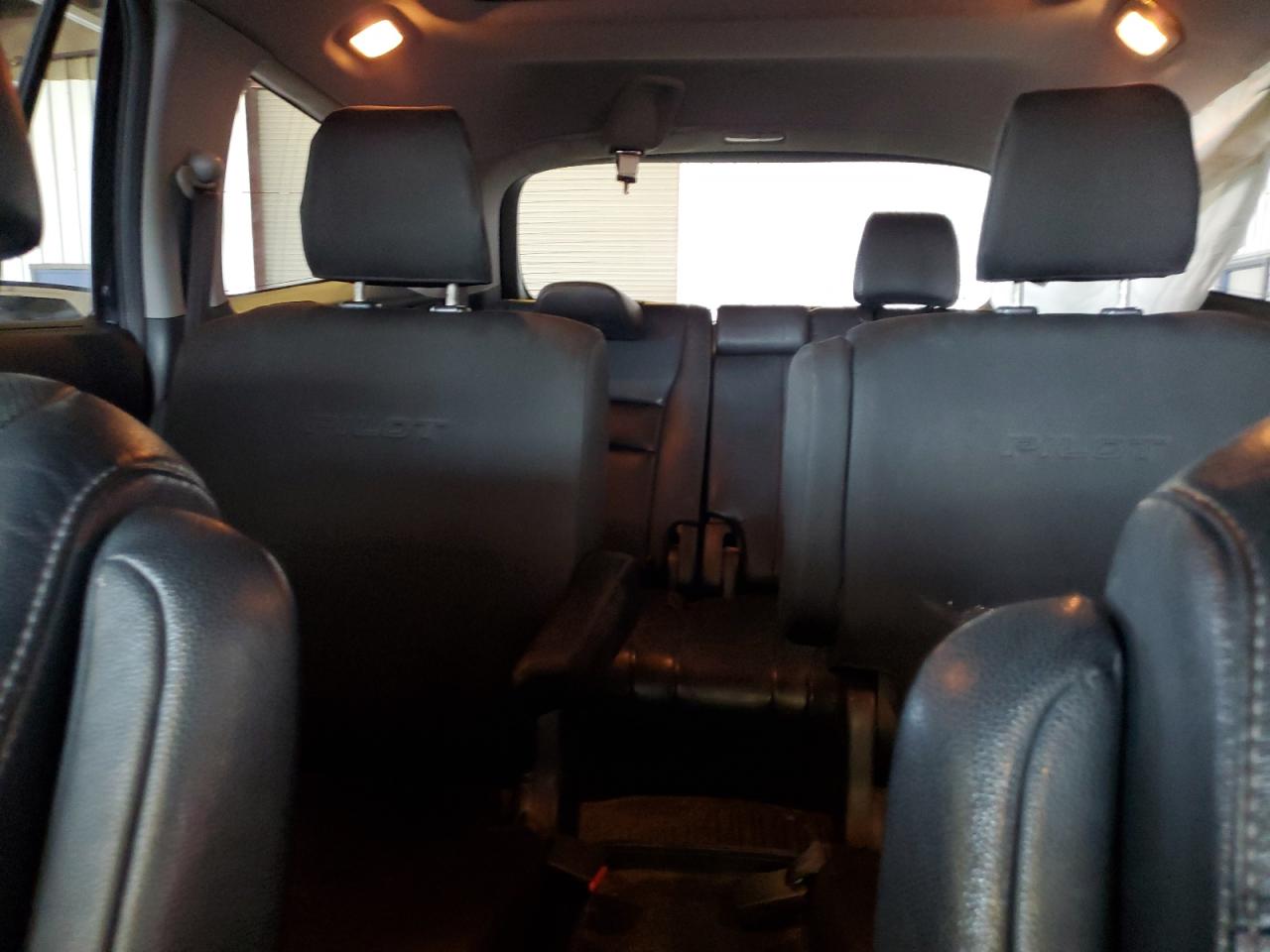 2016 Honda Pilot Elite VIN: 5FNYF6H01GB052693 Lot: 64337575