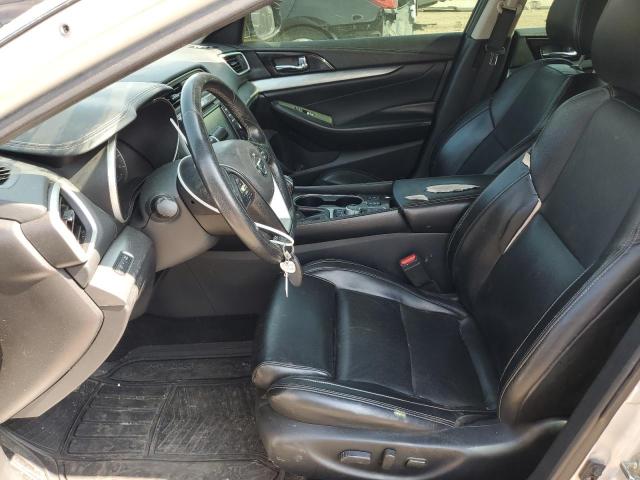 Sedans NISSAN MAXIMA 2017 Srebrny