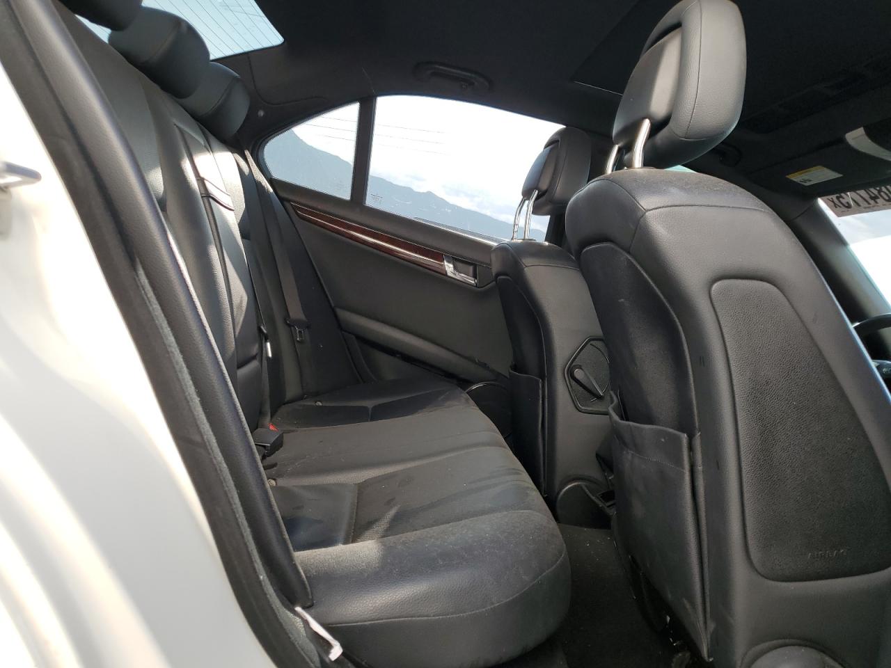 2010 Mercedes-Benz C 300 VIN: WDDGF5EB4AR102554 Lot: 63084775