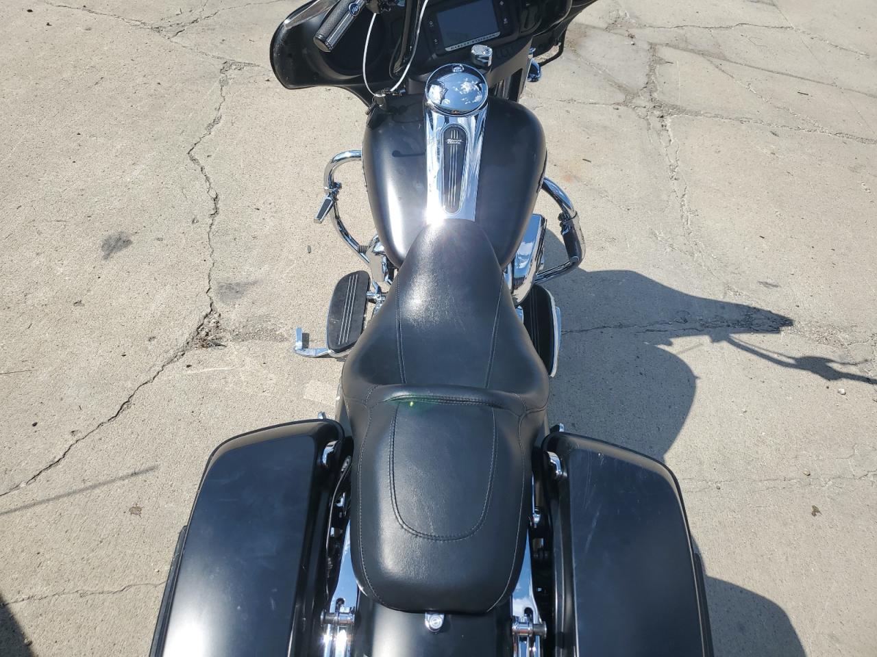 2017 Harley-Davidson Flhxs Street Glide Special VIN: 1HD1KRC1XHB647091 Lot: 64469275