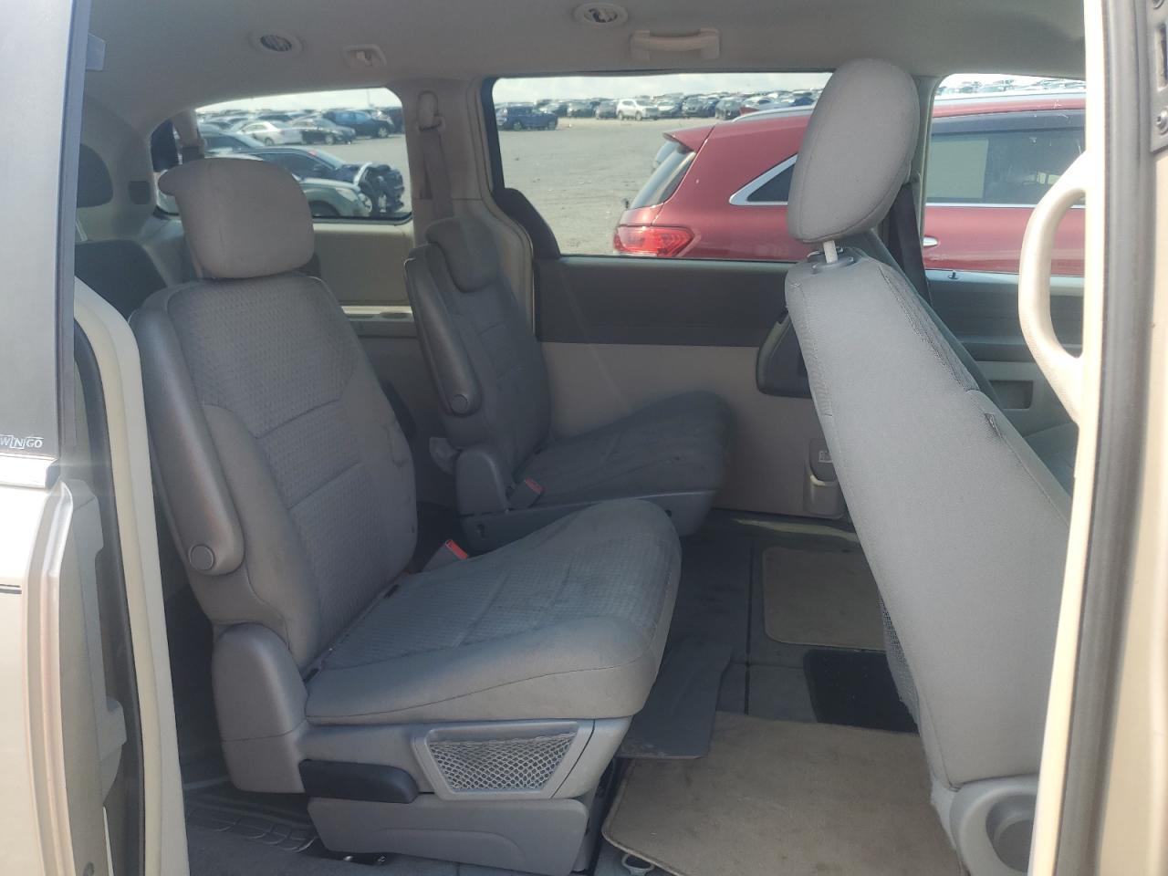 2009 Chrysler Town & Country Lx VIN: 2A8HR44E89R526765 Lot: 64310735