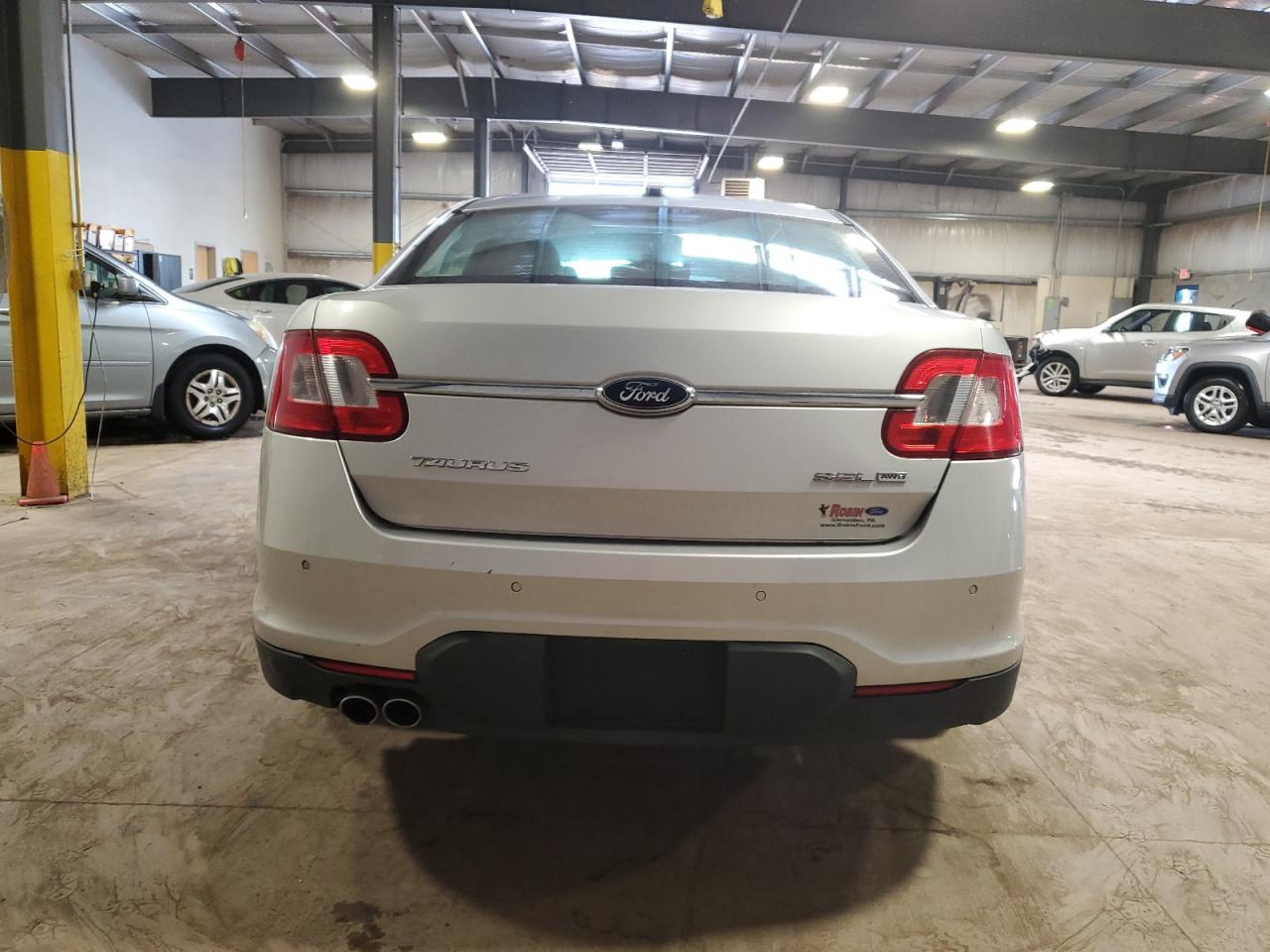 2010 Ford Taurus Sel VIN: 1FAHP2HW0AG103906 Lot: 63435455