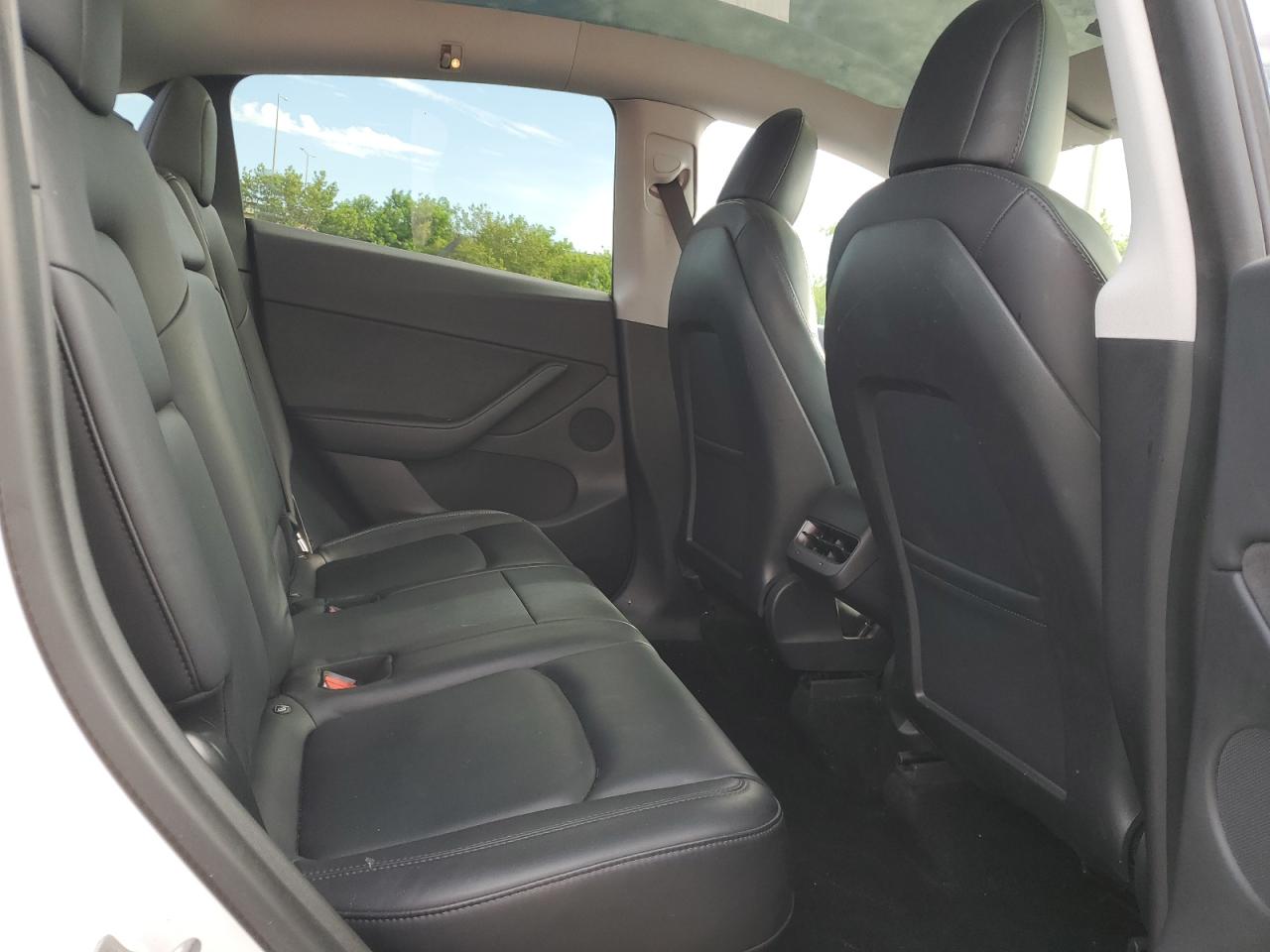 2021 Tesla Model Y VIN: 5YJYGDEE6MF077599 Lot: 64690045
