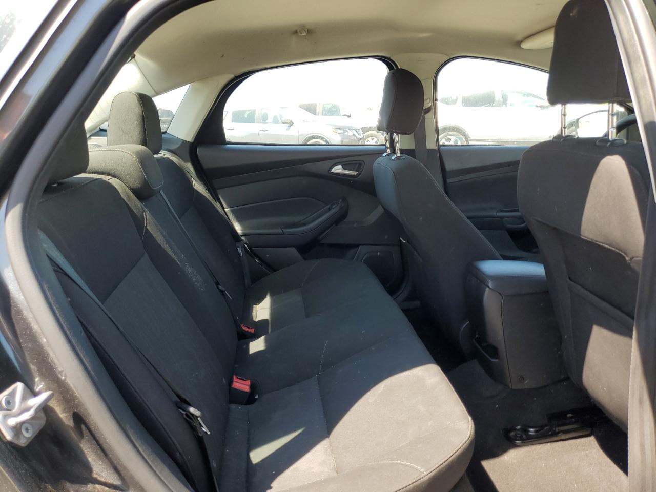 2017 Ford Focus Se VIN: 1FADP3F2XHL296801 Lot: 64671445