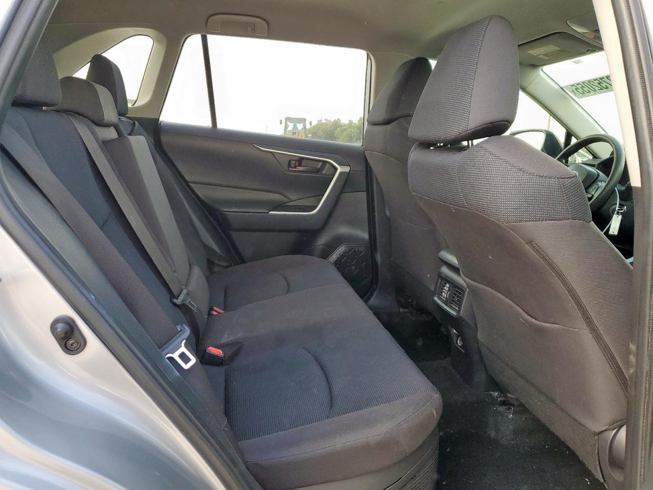 2021 Toyota Rav4 Le VIN: JTMLWRFV2MD120920 Lot: 63752055