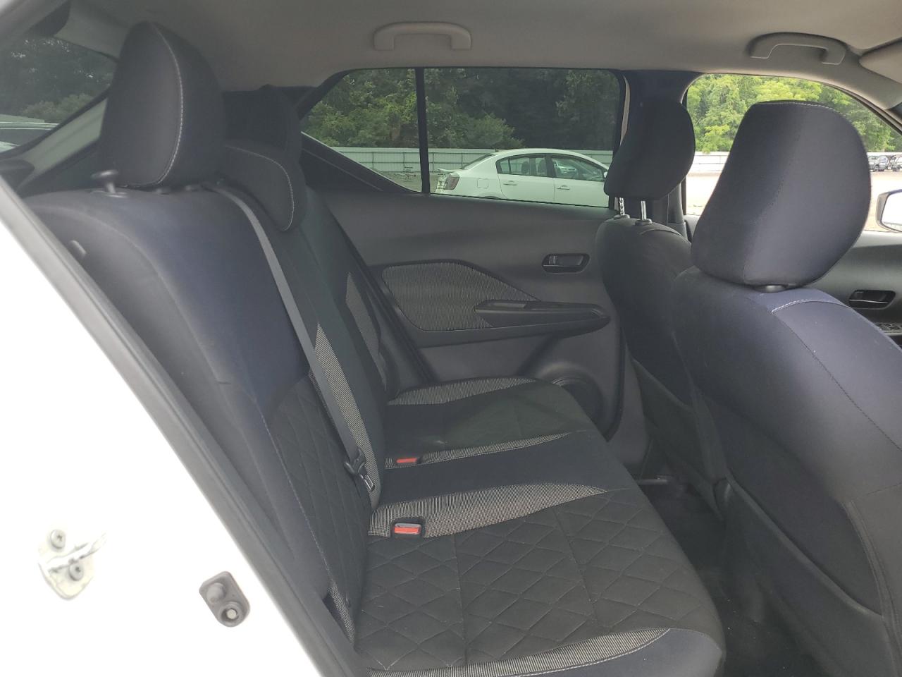 2018 Nissan Kicks S VIN: 3N1CP5CU4JL530354 Lot: 64283065