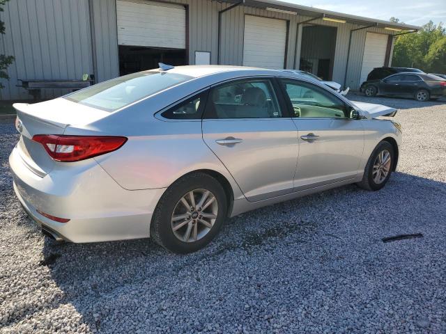Sedans HYUNDAI SONATA 2016 Srebrny