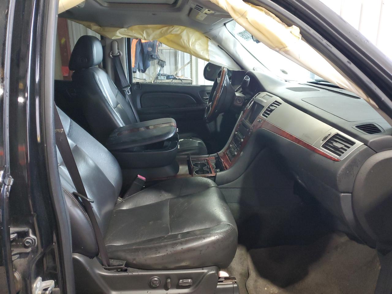2007 Cadillac Escalade Luxury VIN: 1GYFK63837R349632 Lot: 65322135