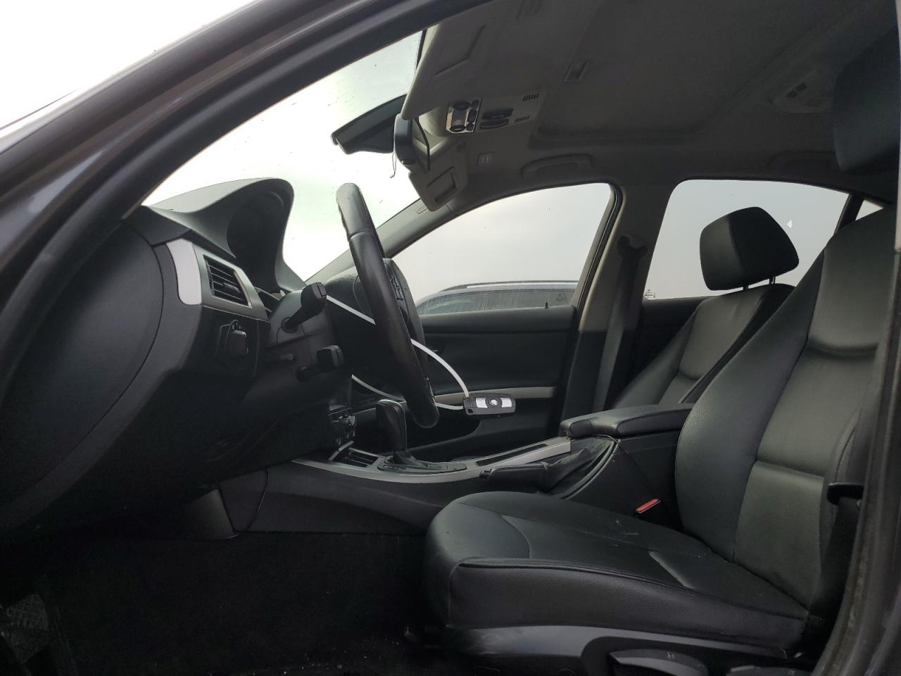 wbavh13548kc98516 WBAVH13548KC98516 2008 BMW 323 I