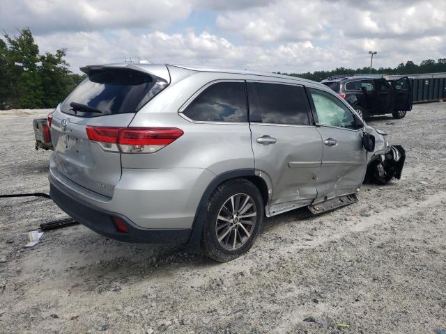  TOYOTA HIGHLANDER 2017 Silver