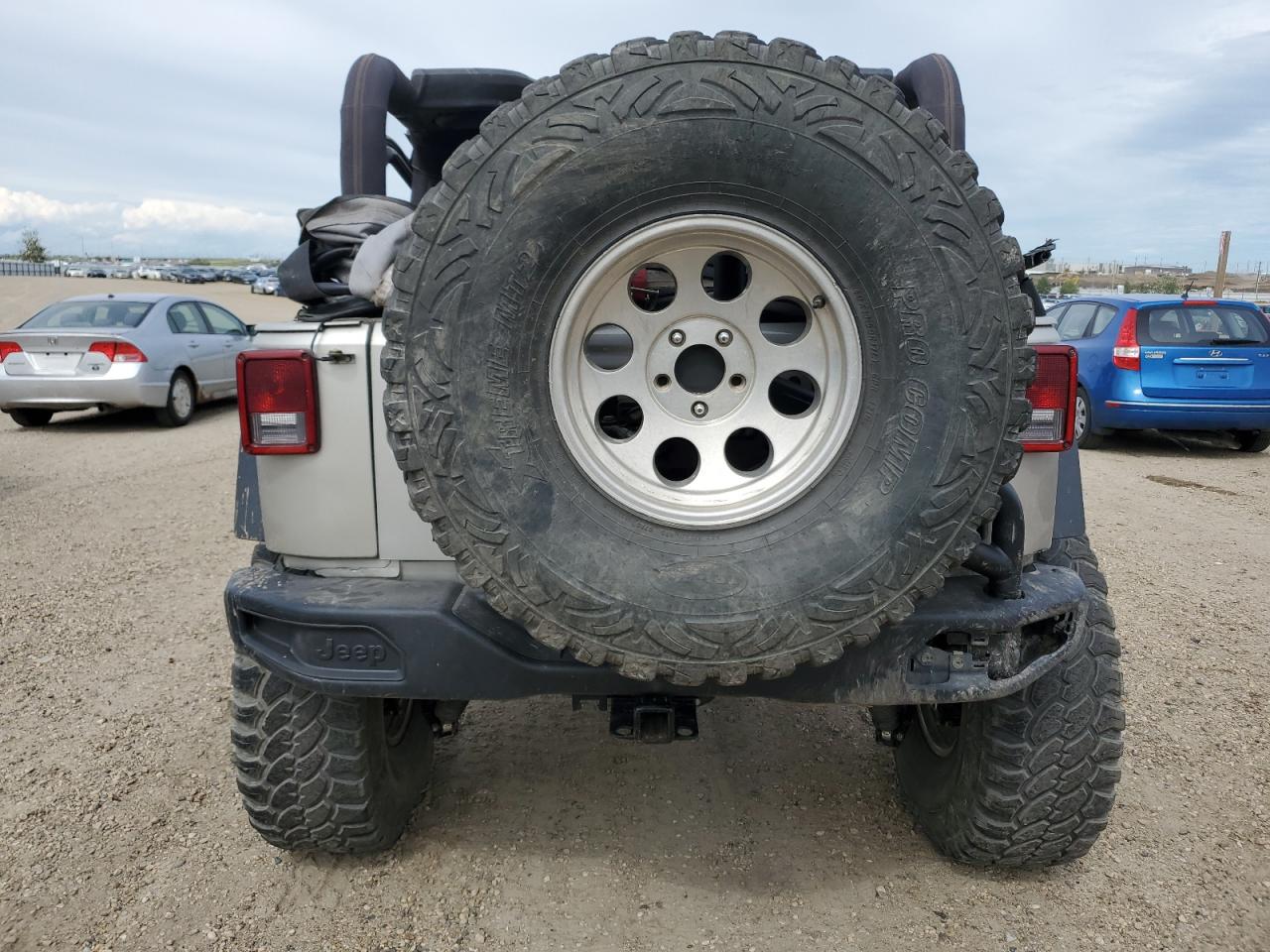 2007 Jeep Wrangler X VIN: 1J4FA24177L114764 Lot: 64387125