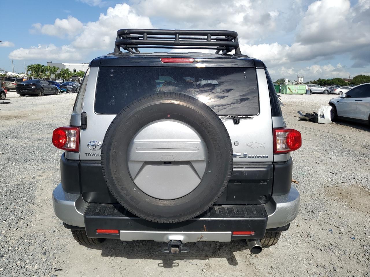 2010 Toyota Fj Cruiser VIN: JTEBU4BF0AK093366 Lot: 63852595