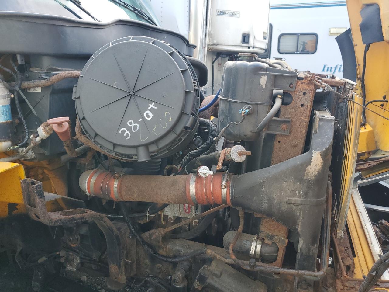 2007 International 7000 7600 - Construction Trucks Spreader Truck VIN: 1HTWZAHR17J485989 Lot: 63584445