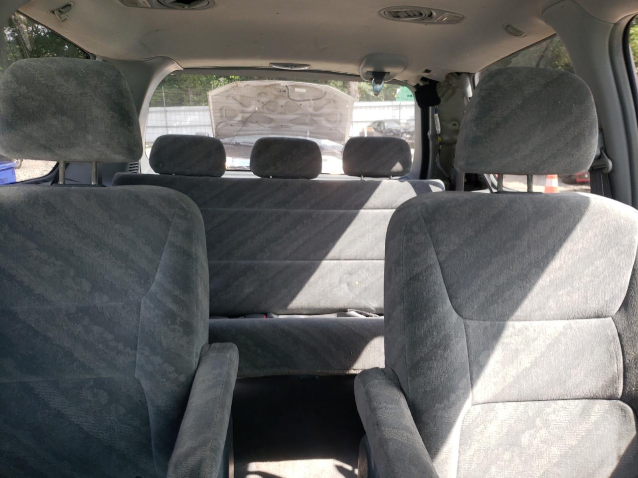 2004 Honda Odyssey Ex VIN: 5FNRL18834B136080 Lot: 63662595