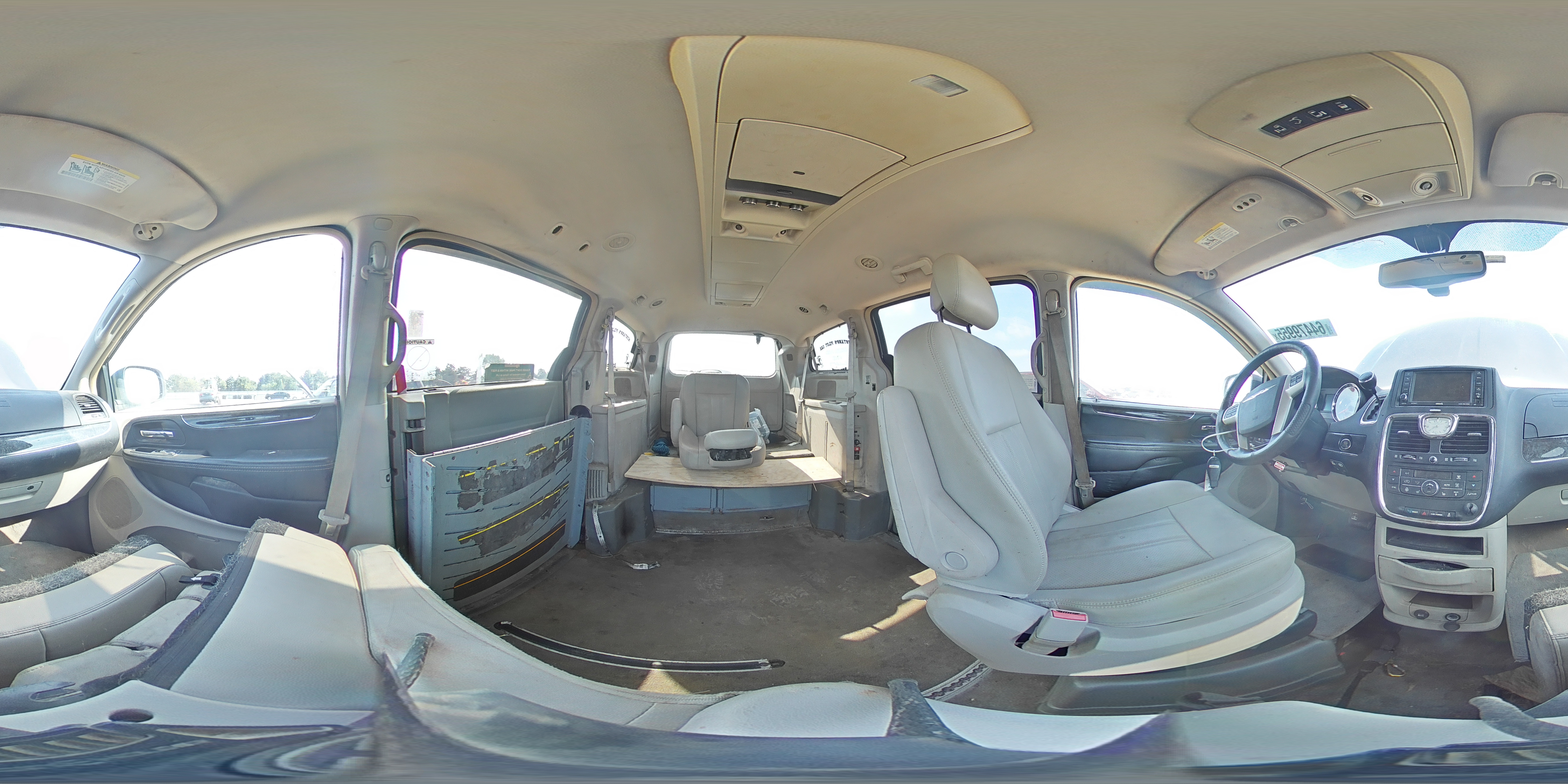 2015 Chrysler Town & Country Touring L VIN: 2C7WC1CG1FR535145 Lot: 64479955