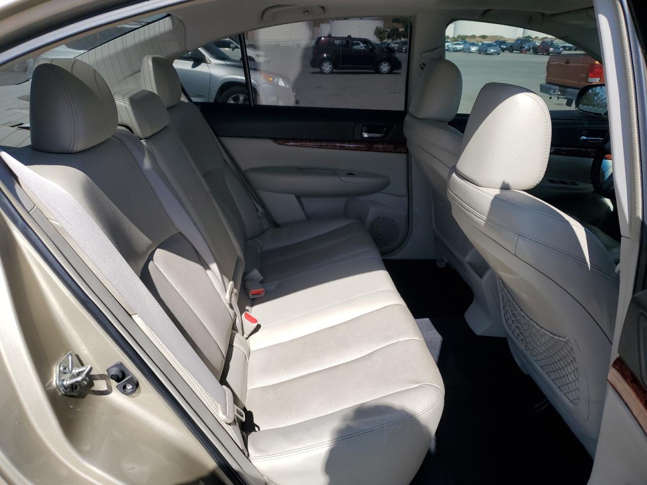 2010 Subaru Legacy 2.5I Limited VIN: 4S3BMBK68A3230122 Lot: 63115515