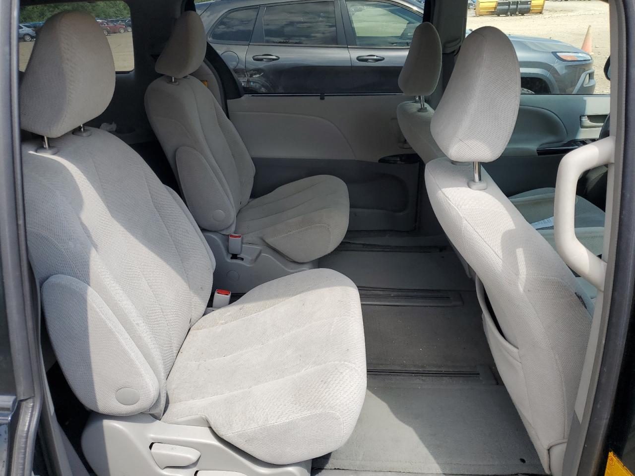 2013 Toyota Sienna Le VIN: 5TDJK3DC0DS057788 Lot: 64520905