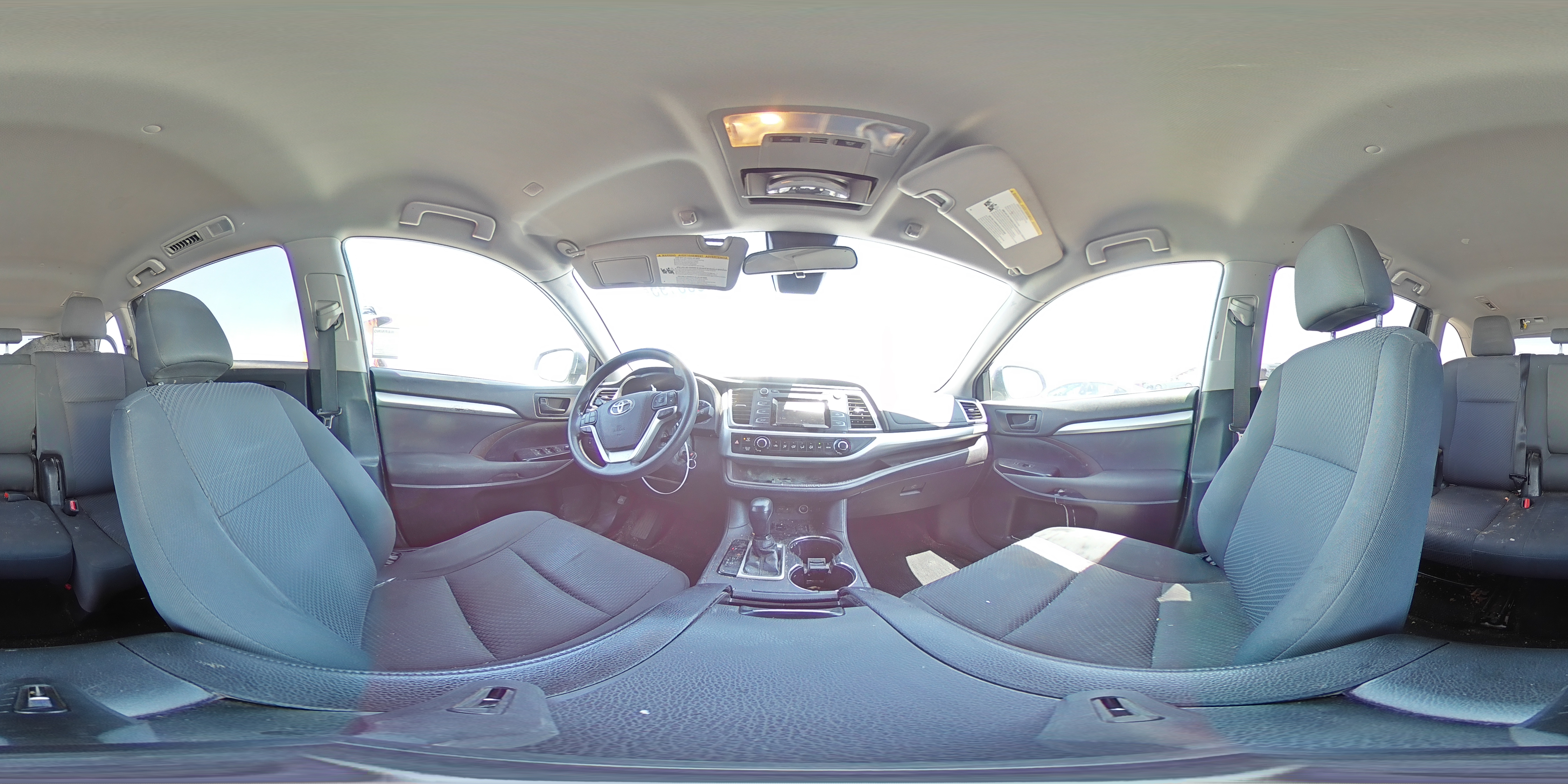 2019 Toyota Highlander Le VIN: 5TDZZRFHXKS320344 Lot: 64585195