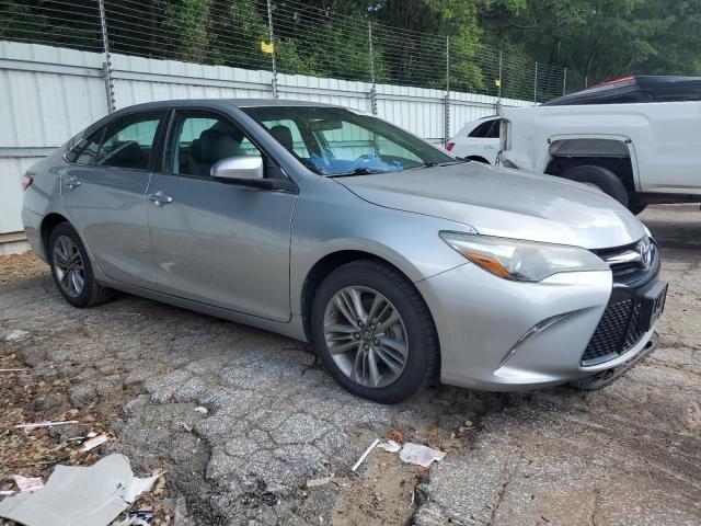  TOYOTA CAMRY 2016 Srebrny
