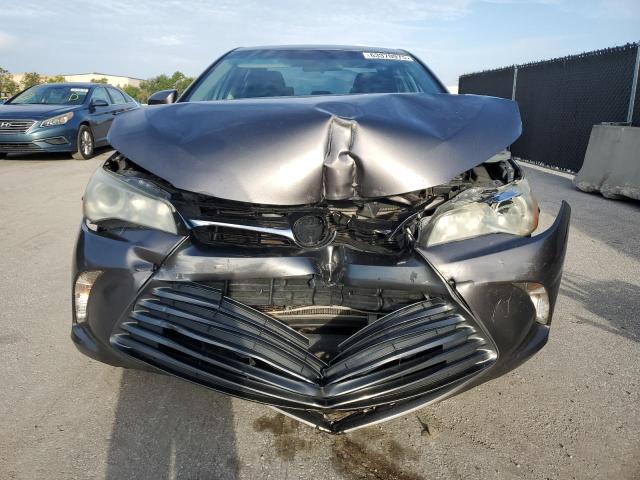  TOYOTA CAMRY 2017 Серый