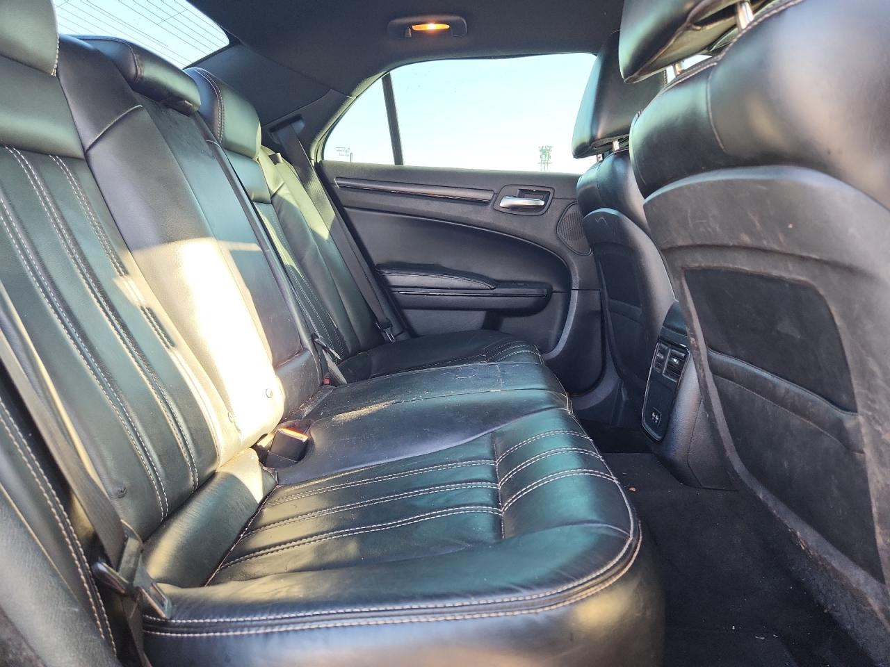 2015 Chrysler 300 S VIN: 2C3CCABG4FH780792 Lot: 64586255
