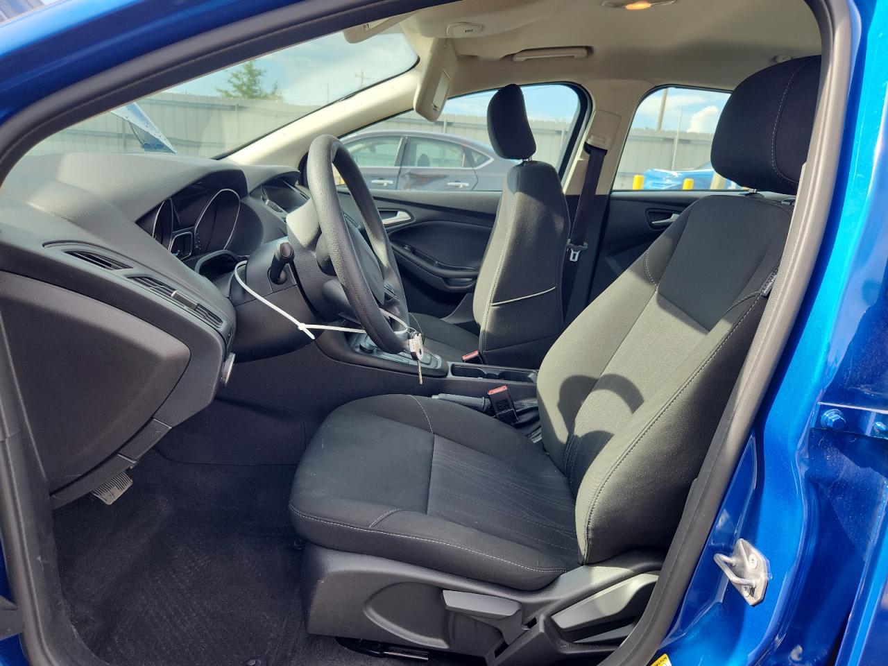 2018 Ford Focus Se VIN: 1FADP3F29JL319071 Lot: 65356895