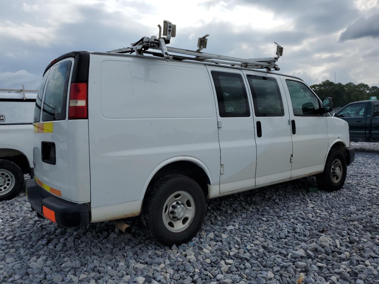 2015 Chevrolet Express G2500 white van flexible 1GCWGFCF8F1233362 photo #4