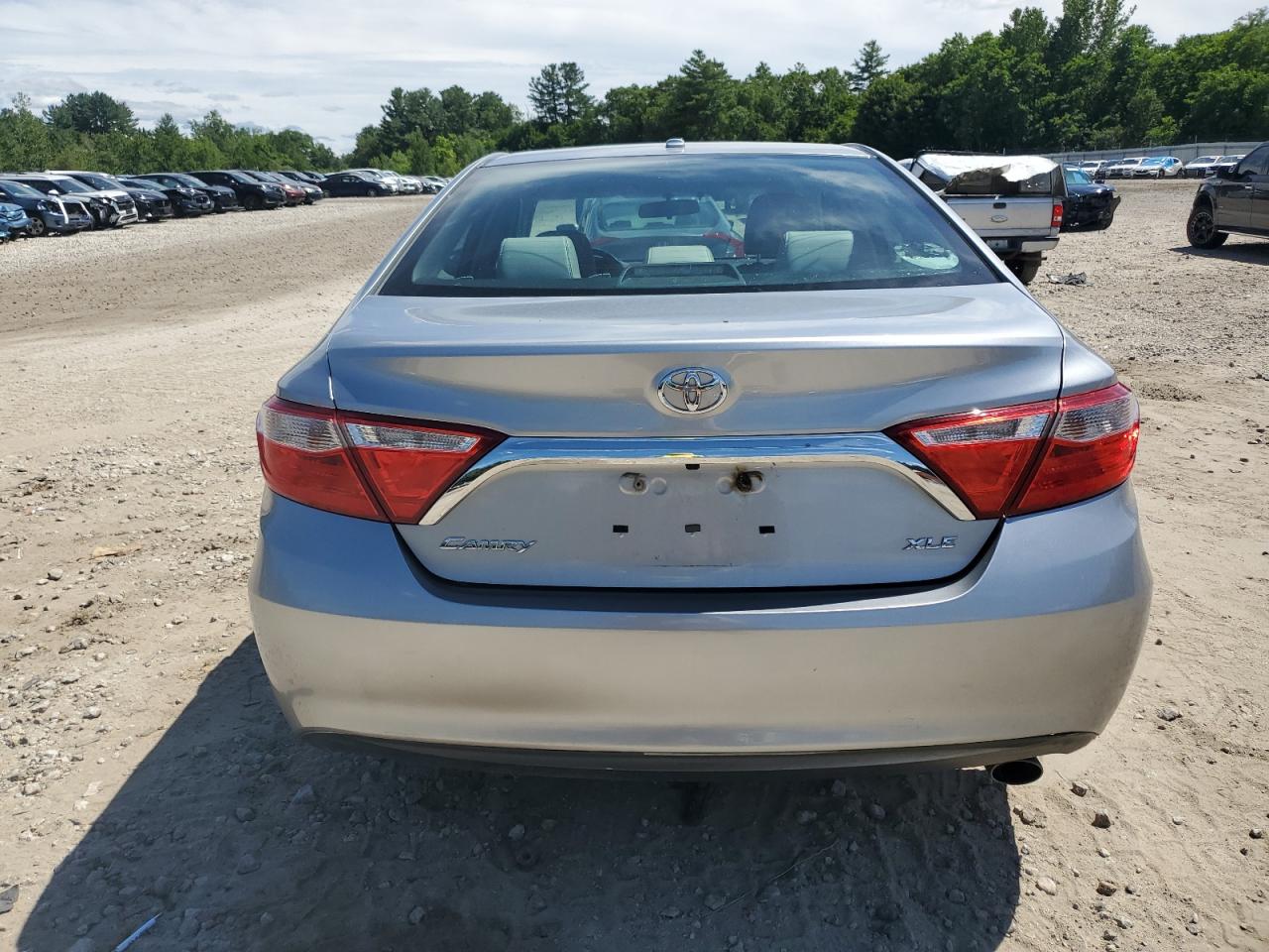 2015 Toyota Camry Le VIN: 4T4BF1FK2FR496637 Lot: 65574865