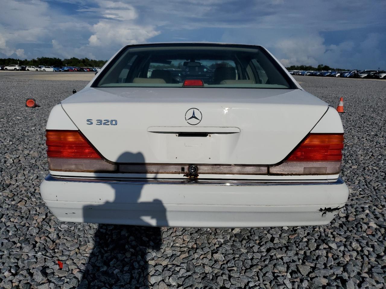 1995 Mercedes-Benz S 320 VIN: WDBGA33E7SA242476 Lot: 63324115